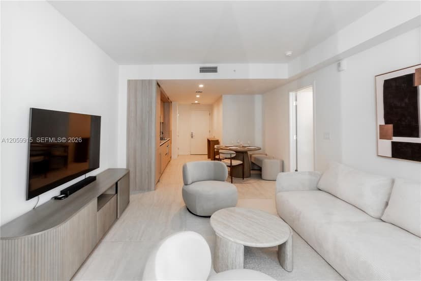 77 SE 5th St # 1910, Miami FL 33131