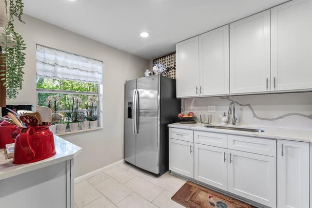 112 Lake Constance Drive, West Palm Beach FL 33411 - West Palm Beach, FL - Photo 3