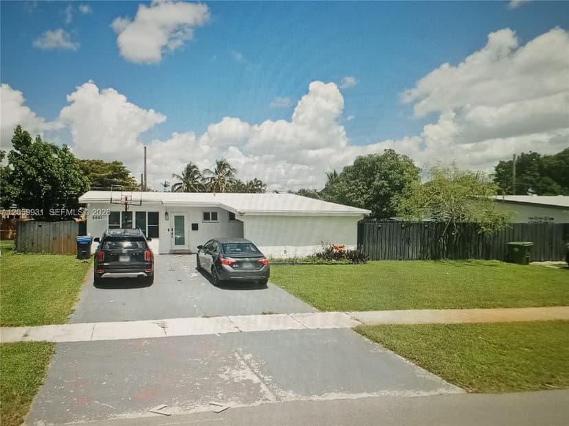 6601 SW 6th St, Pembroke Pines FL 33023