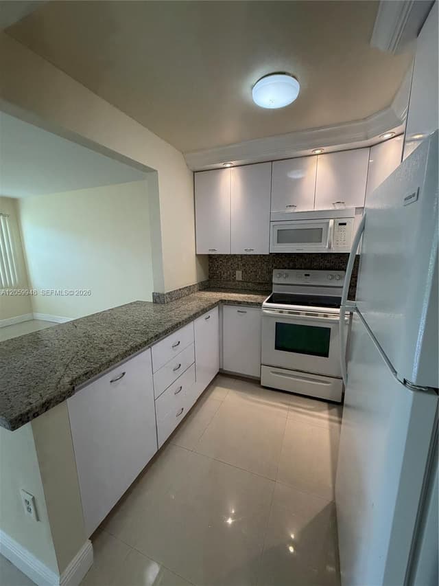 421 Tilford T # 421, Deerfield Beach FL 33442 - Deerfield Beach, FL - Photo 6