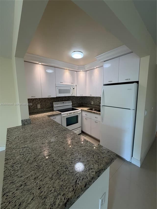 421 Tilford T # 421, Deerfield Beach FL 33442 - Deerfield Beach, FL - Photo 5