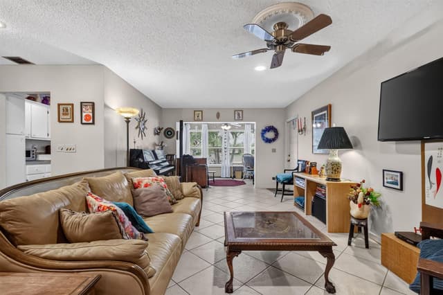 5073 LAKEFRONT Boulevard # B, Delray Beach FL 33484 - Delray Beach, FL - Photo 6