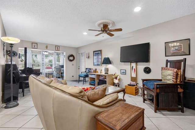5073 LAKEFRONT Boulevard # B, Delray Beach FL 33484 - Delray Beach, FL - Photo 5