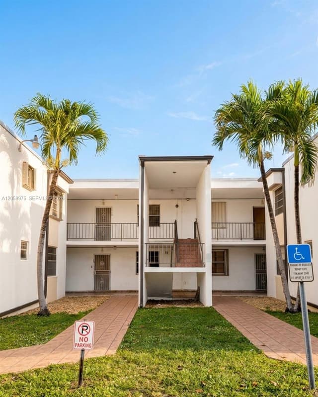 8990 SW 24th St # 19, Miami FL 33165 - Miami, FL - Photo 2