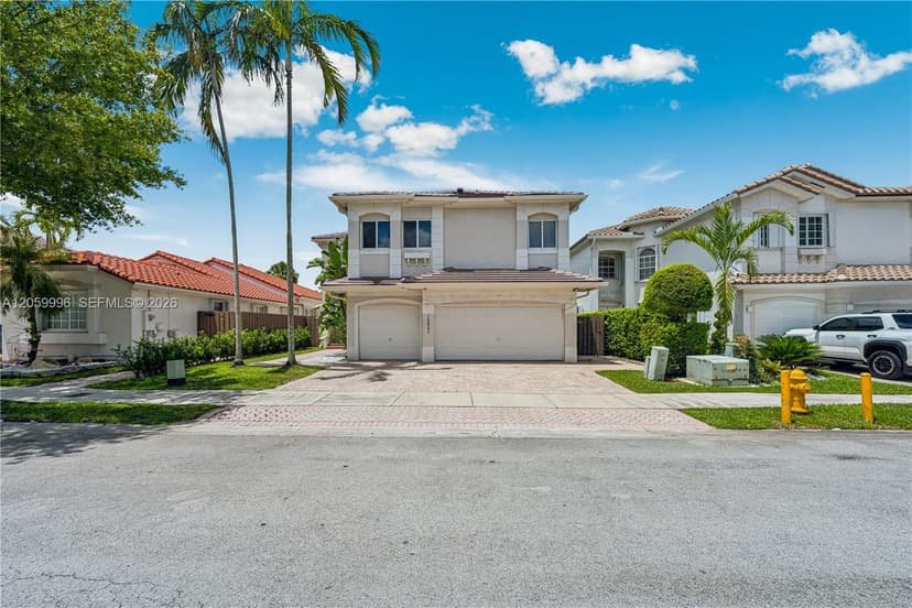 10865 NW 73rd Ter, Doral FL 33178