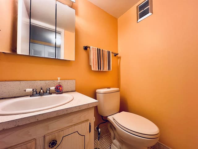 131 Camden F, West Palm Beach FL 33417 - West Palm Beach, FL - Photo 6