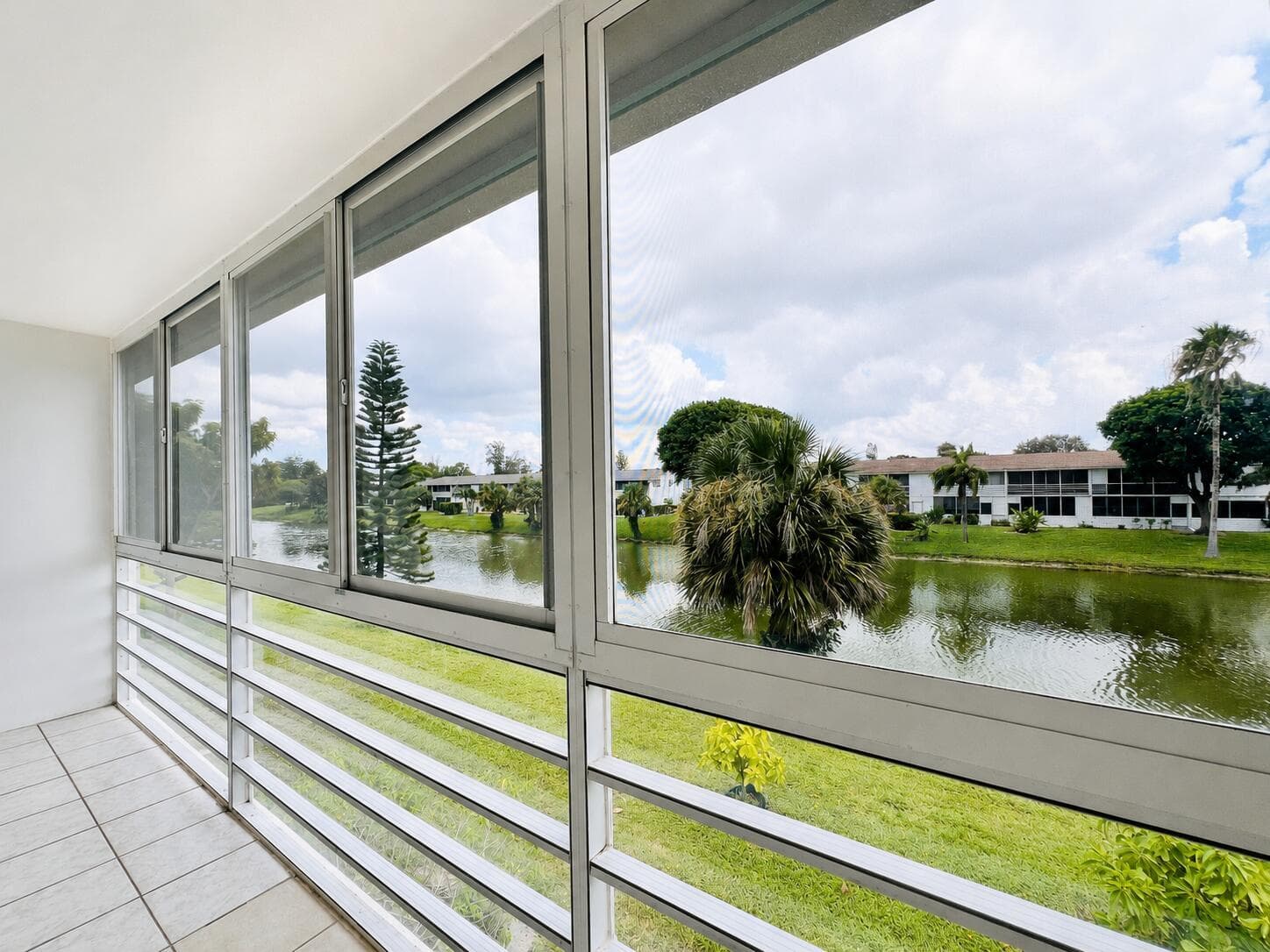 131 Camden F, West Palm Beach FL 33417 - West Palm Beach, FL - Photo 1