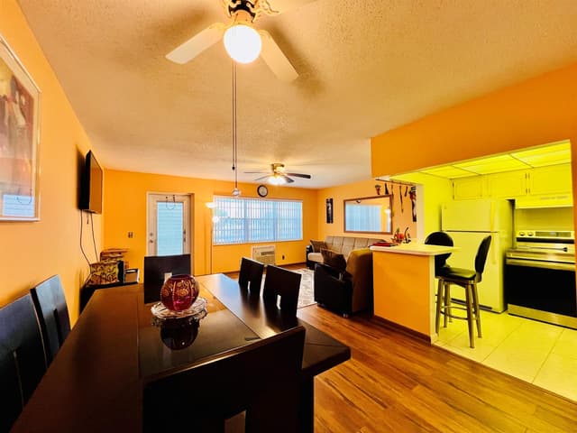 131 Camden F, West Palm Beach FL 33417 - West Palm Beach, FL - Photo 4