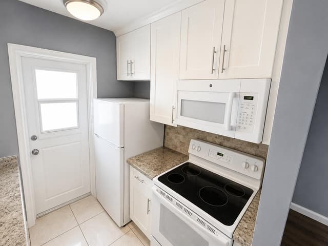 1114 Lake Terrace # 203, Boynton Beach FL 33426 - Boynton Beach, FL - Photo 5