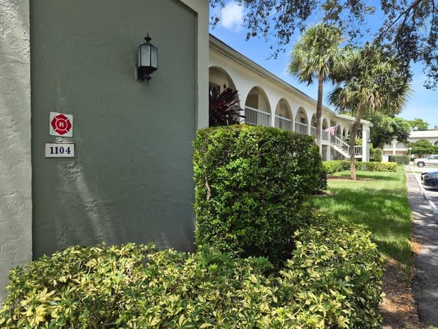 1104 Bahama Bend # A1, Coconut Creek FL 33066 - Coconut Creek, FL - Photo 2