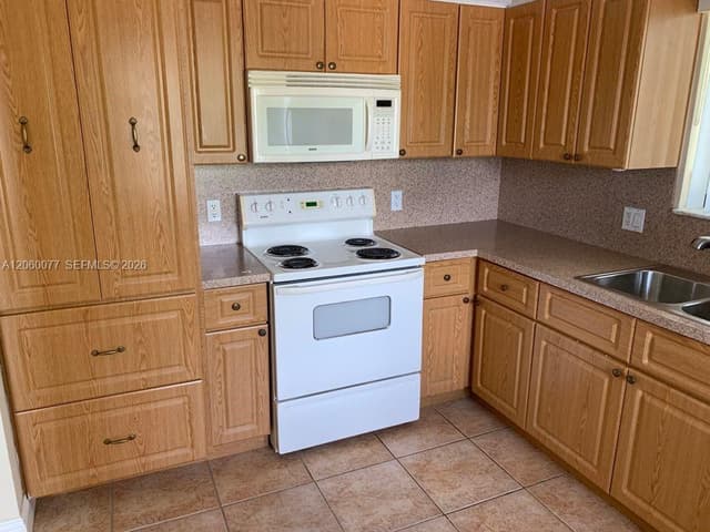 16581 Blatt Blvd # 206, Weston FL 33326 - Weston, FL - Photo 7