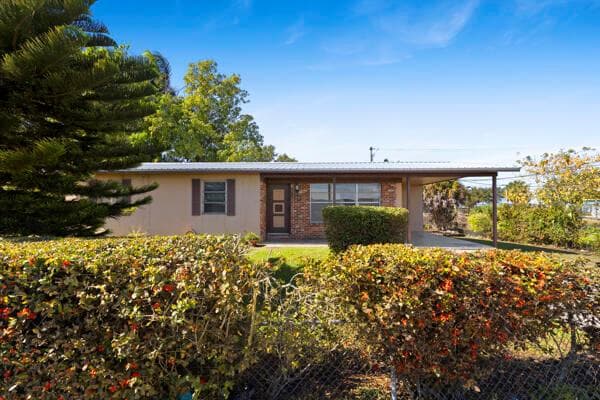 110 SW 12TH Avenue, South Bay FL 33493