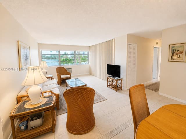 220 Kings Point Dr # 211, Sunny Isles Beach FL 33160 - Sunny Isles Beach, FL - Photo 6
