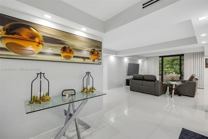 13953 Kendale Lakes Cir # B205, Miami FL 33183
