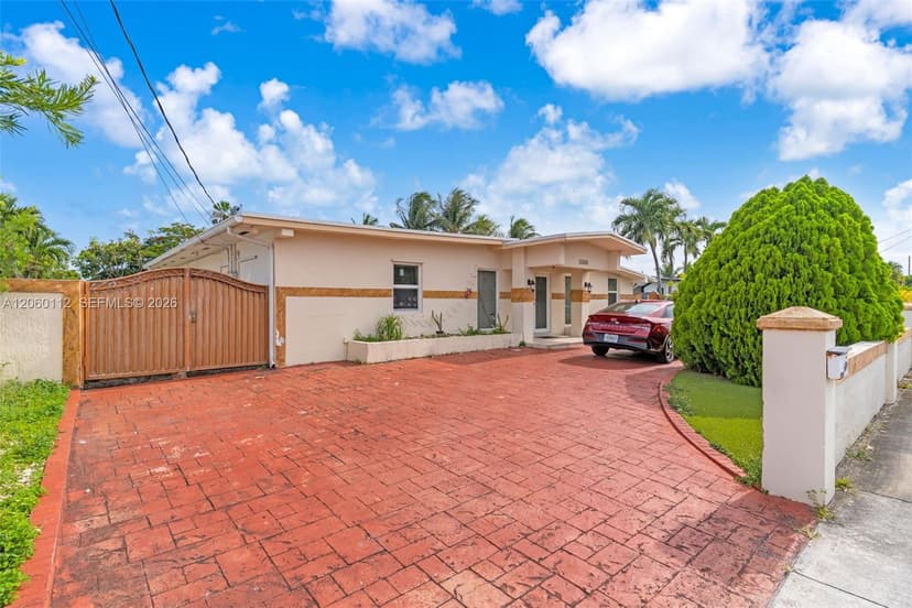 11470 SW 57th Ter, Miami FL 33173