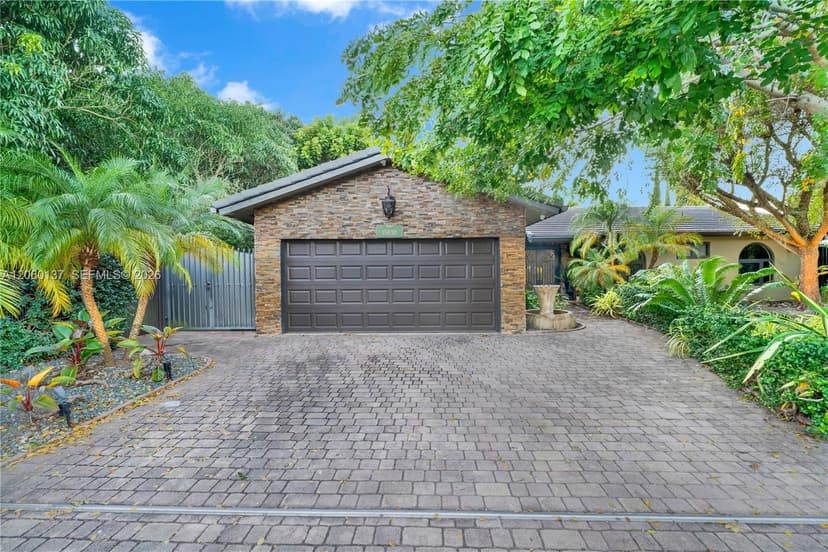 15830 SW 139th Ave, Miami FL 33177