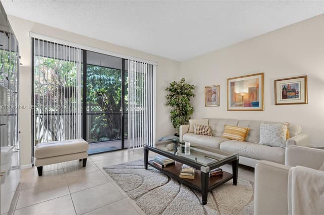 900 NE 195th St # 109, Miami FL 33179 - Miami, FL - Photo 6