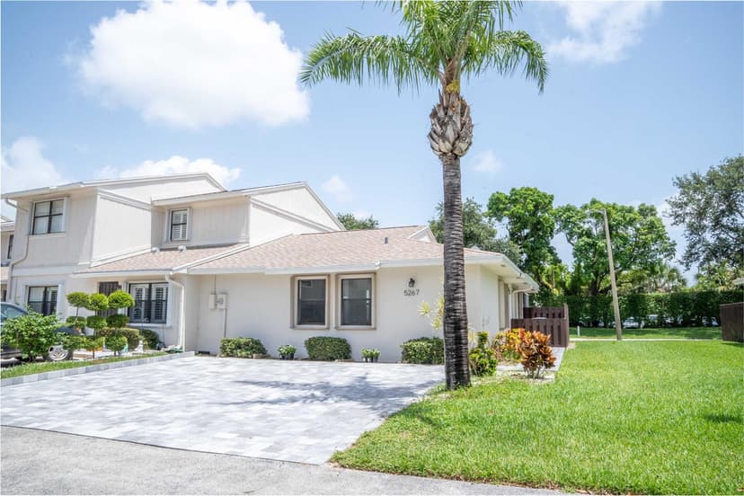 5267 Jog Lane, Delray Beach FL 33484