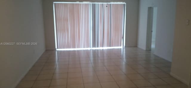 1591 NE Miami Gardens Dr # 205, Miami FL 33179 - Miami, FL - Photo 2