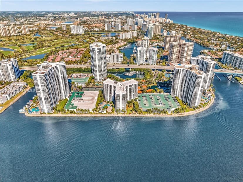 3530 Mystic Pointe Dr # 1004, Aventura FL 33180