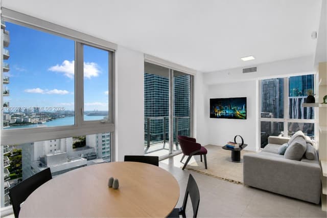 227 NE 2nd St # 2000, Miami FL 33132 - Miami, FL - Photo 2