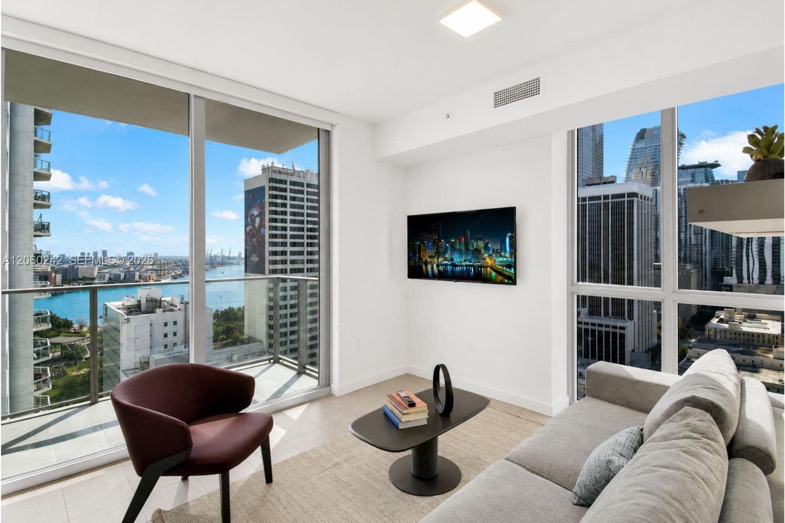227 NE 2nd St # 2000, Miami FL 33132 - Miami, FL - Photo 1