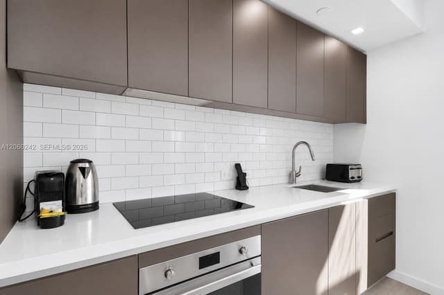 227 NE 2nd St # 2000, Miami FL 33132 - Miami, FL - Photo 4