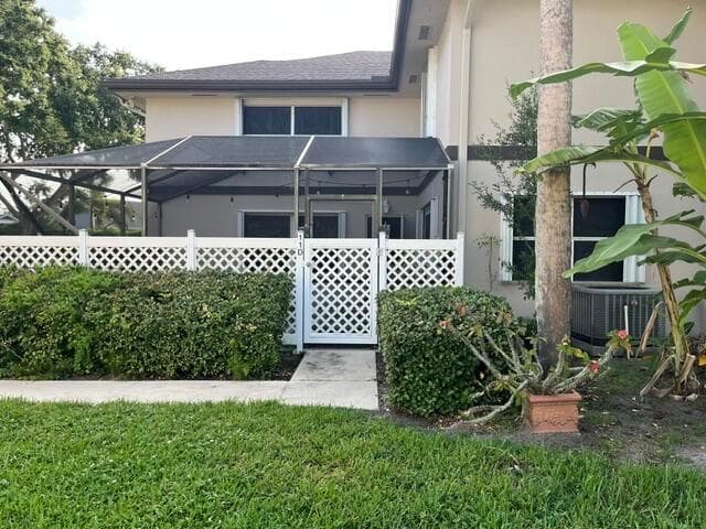 11 AMHERST Court # D, Royal Palm Beach FL 33411