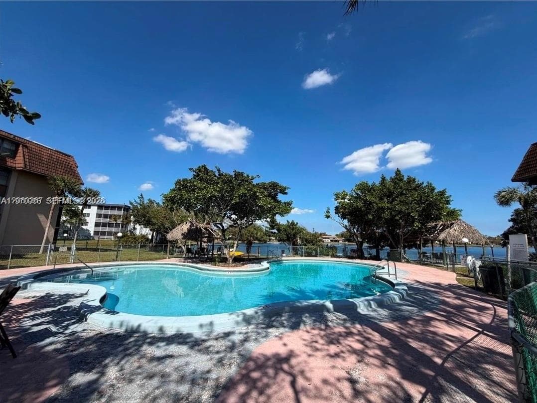 661 NE 195th St # 407, Miami FL 33179 - Miami, FL - Photo 1