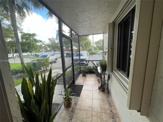 16240 Laurel Dr # 101, Weston FL 33326 - Weston, FL - Photo 3