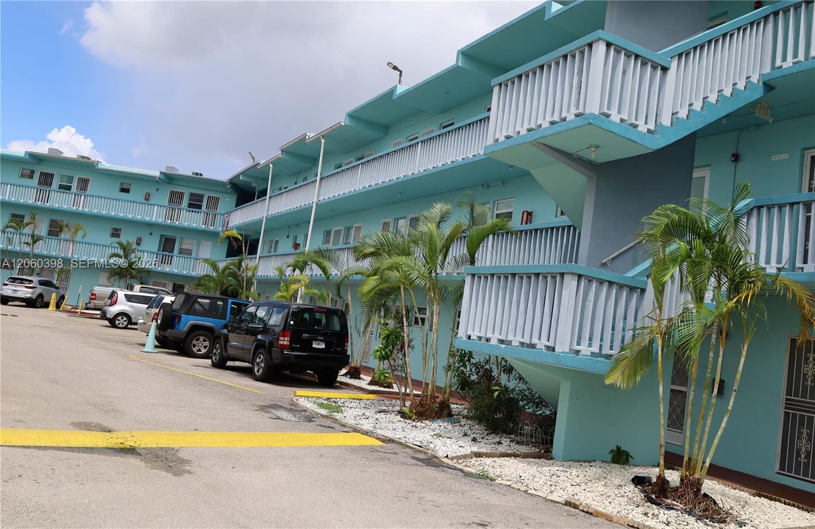 1501 NE Miami Gardens Dr # 351, Miami FL 33179 - Miami, FL - Photo 1
