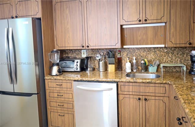 1501 NE Miami Gardens Dr # 351, Miami FL 33179 - Miami, FL - Photo 4