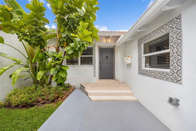 1324 Normandy Dr, Miami Beach FL 33141