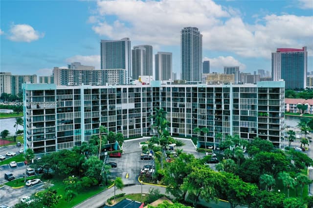 200 Leslie Dr # 329, Hallandale Beach FL 33009 - Hallandale Beach, FL - Photo 6