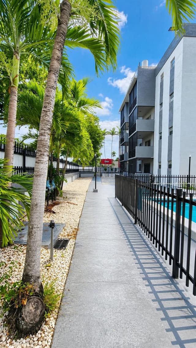 13500 NE 3rd Ct # 416, North Miami FL 33161 - North Miami, FL - Photo 3