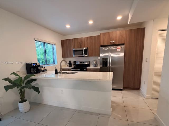 1163 NW 2nd St, Florida City FL 33034 - Florida City, FL - Photo 2