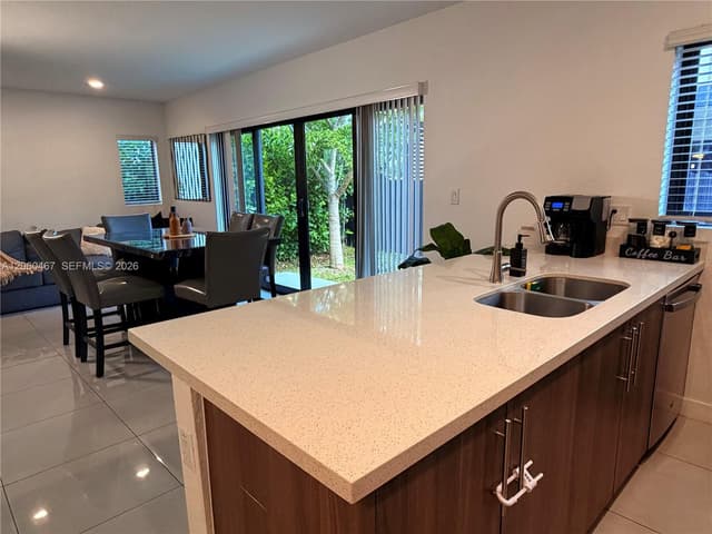 1163 NW 2nd St, Florida City FL 33034 - Florida City, FL - Photo 3