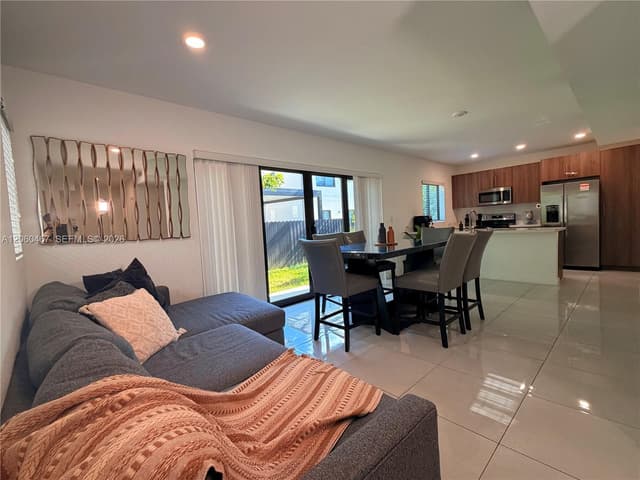 1163 NW 2nd St, Florida City FL 33034 - Florida City, FL - Photo 4