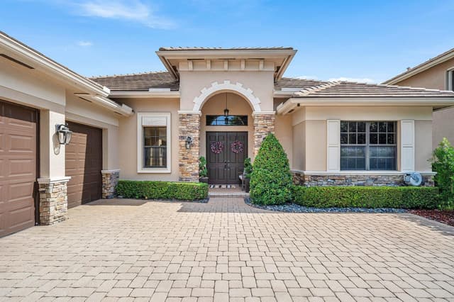 9277 Equus Circle, Boynton Beach FL 33472 - Boynton Beach, FL - Photo 4