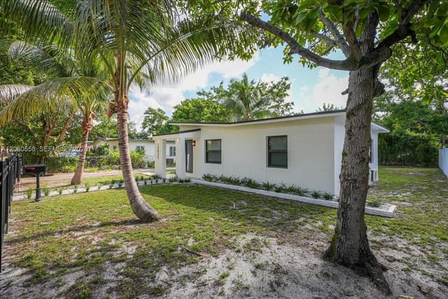 14035 NW 6th Ave, North Miami FL 33168 - North Miami, FL - Photo 2