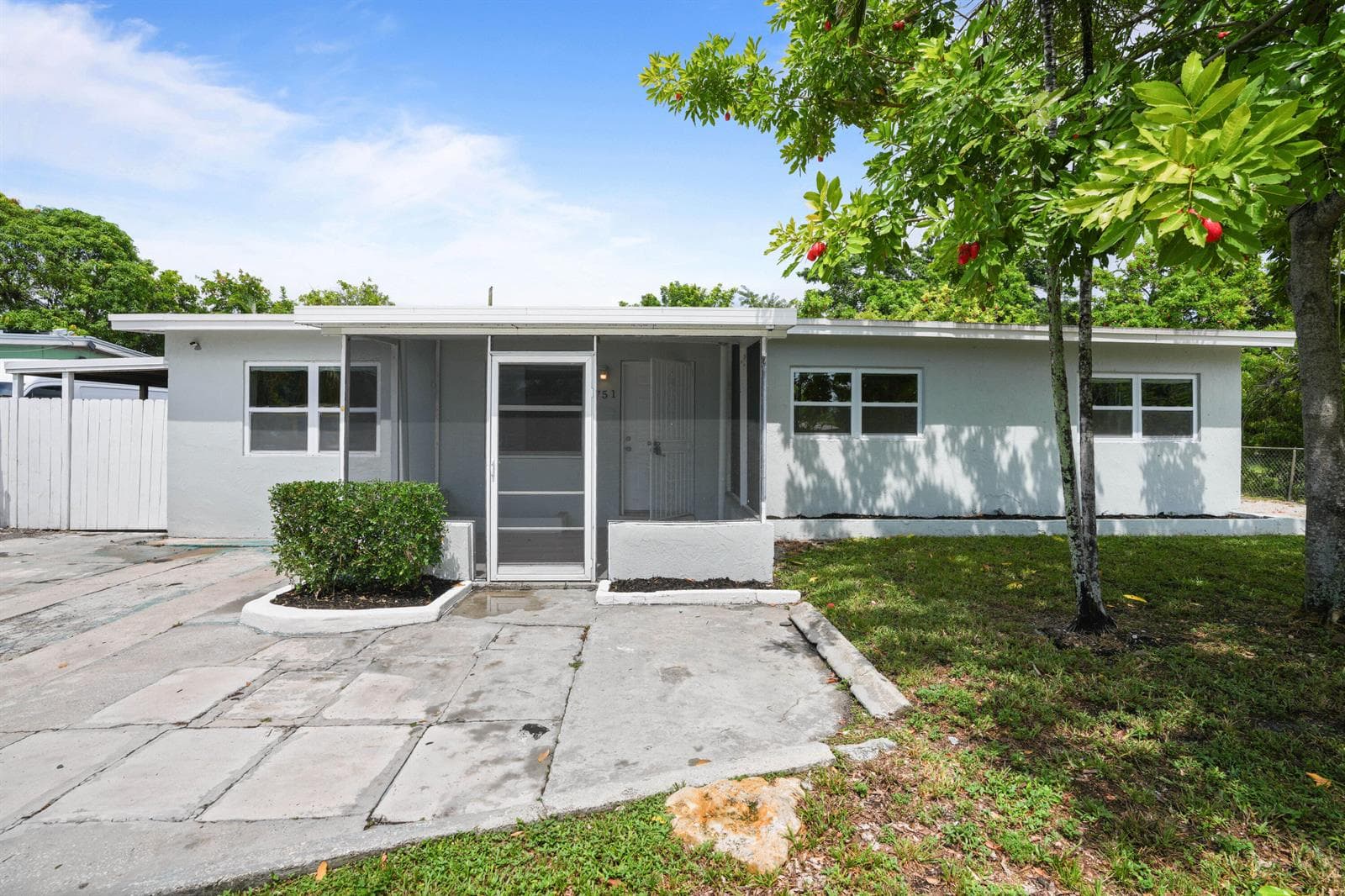 1751 LAUDERDALE MANOR Drive, Fort Lauderdale FL 33311