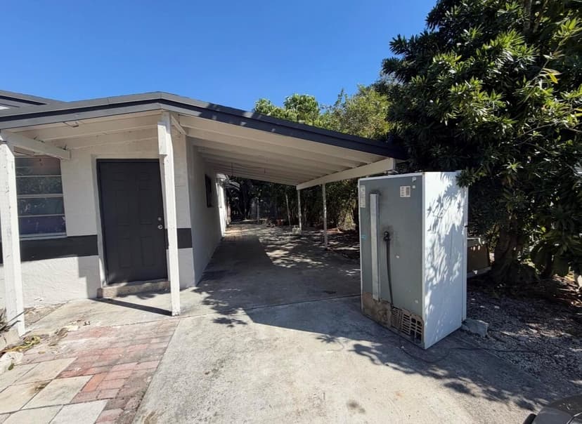313 SW 15TH Terrace, Delray Beach FL 33444