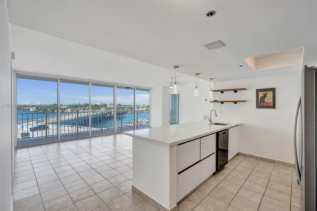7601 E Treasure Dr # 717, North Bay Village FL 33141 - North Bay Village, FL - Photo 2