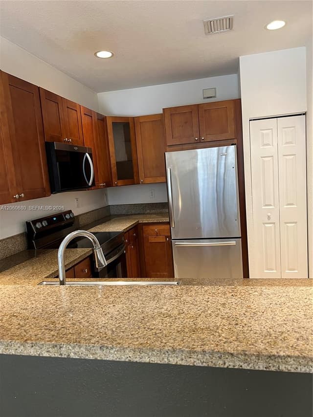 11440 NW 75th Ter, Doral FL 33178 - Doral, FL - Photo 6