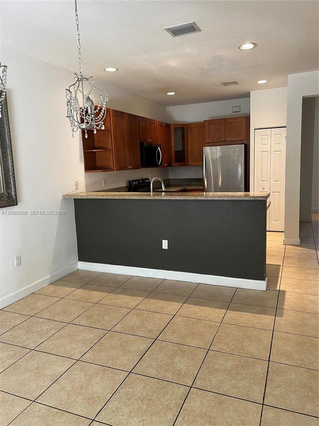 11440 NW 75th Ter, Doral FL 33178 - Doral, FL - Photo 5