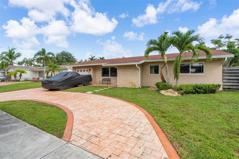 11311 NW 23rd St, Pembroke Pines FL 33026