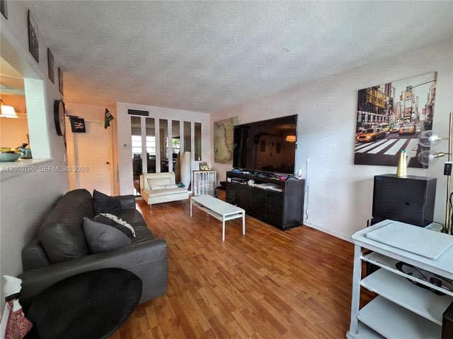 415 NE 2nd St # 217, Hallandale Beach FL 33009 - Hallandale Beach, FL - Photo 5