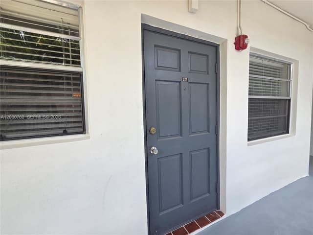 415 NE 2nd St # 217, Hallandale Beach FL 33009 - Hallandale Beach, FL - Photo 4