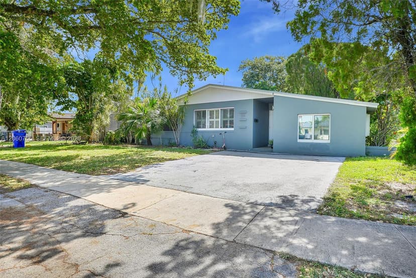 201 N 68th Way, Hollywood FL 33024