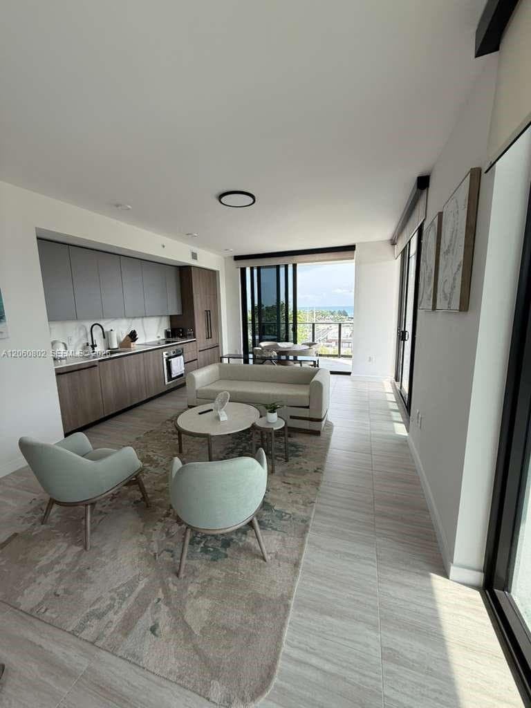 580 72nd St # 602, Miami Beach FL 33141